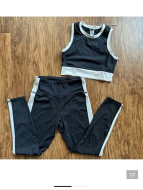 FASHION Nova Black and White Athletic Leggings & Crop Tank Set Size Medium